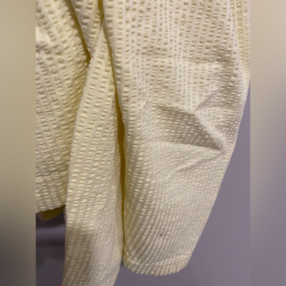 •2/$30• Vintage L.L. Bean Soft Butter Yellow Lightweight Button-Up Hoodie Jacket - Picture 7 of 7